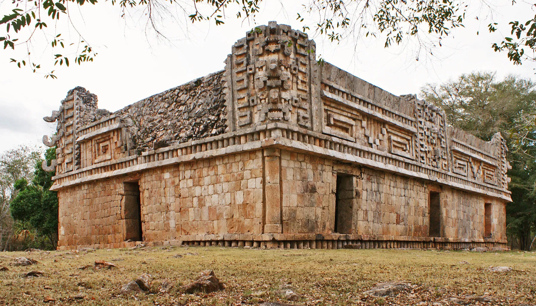 Ruinas mayas de Xlapak en Yucatán, México.