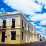 Museo de Arte Popular de Yucatán con detalles arquitectónicos tradicionales.