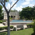 Parque de las Américas en Mérida, Yucatán, con la fuente y el teatro al aire libre.